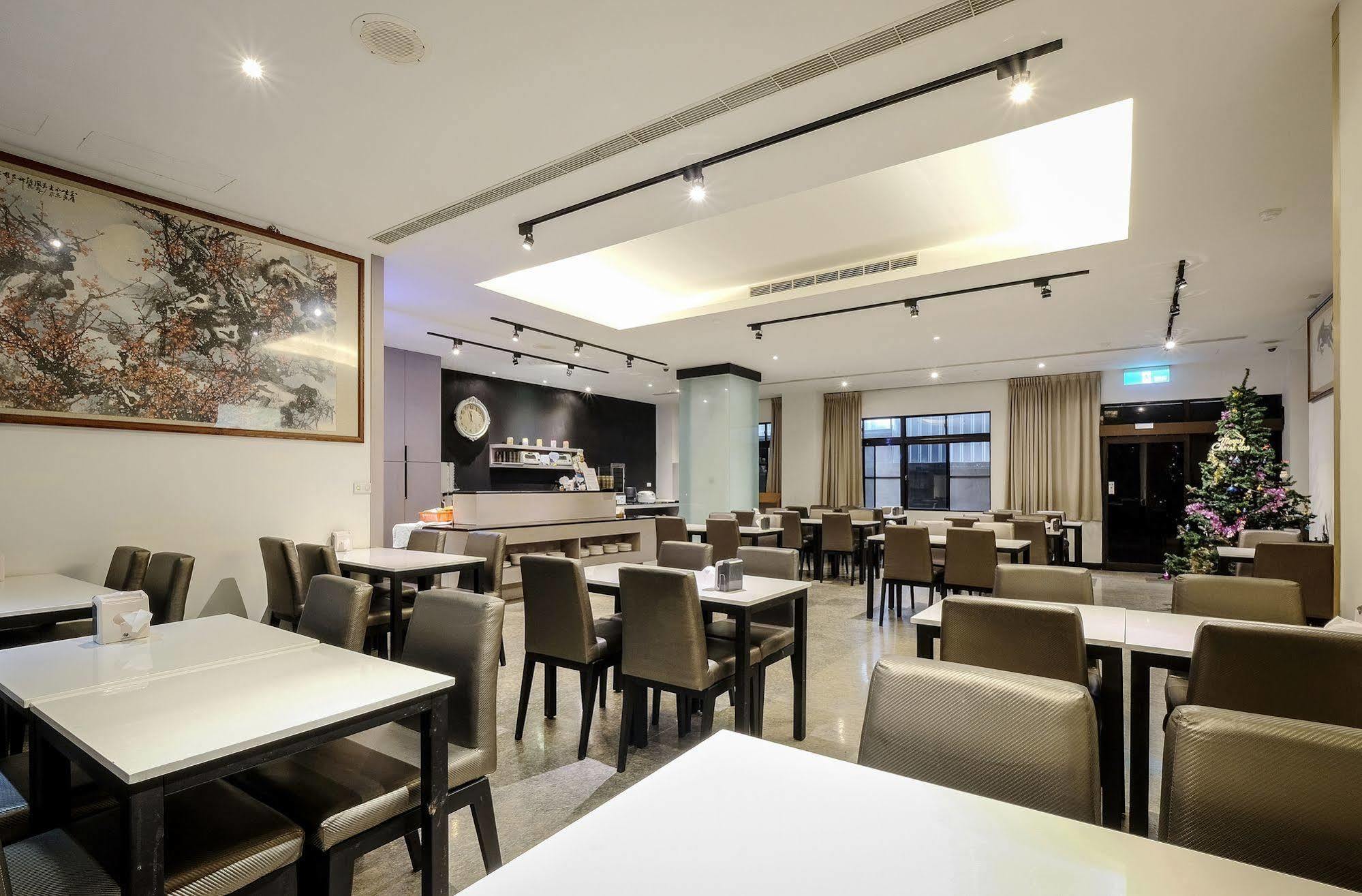 Country Garden Hotel Chiayi Exterior foto