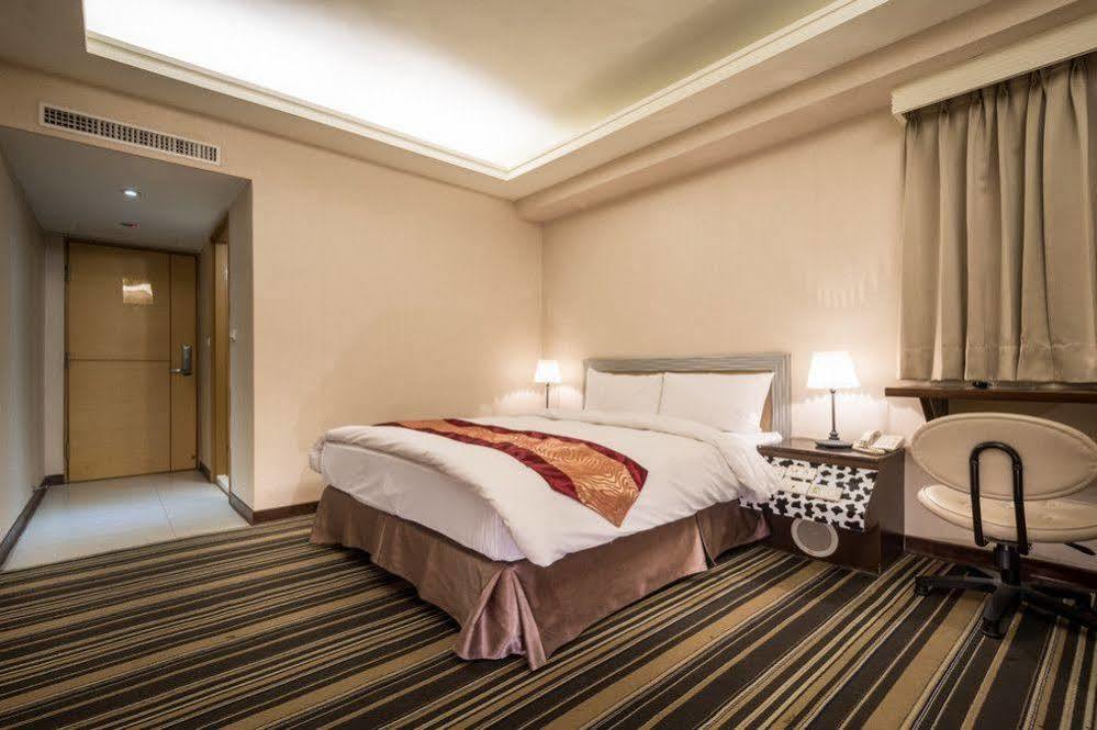 Country Garden Hotel Chiayi Exterior foto