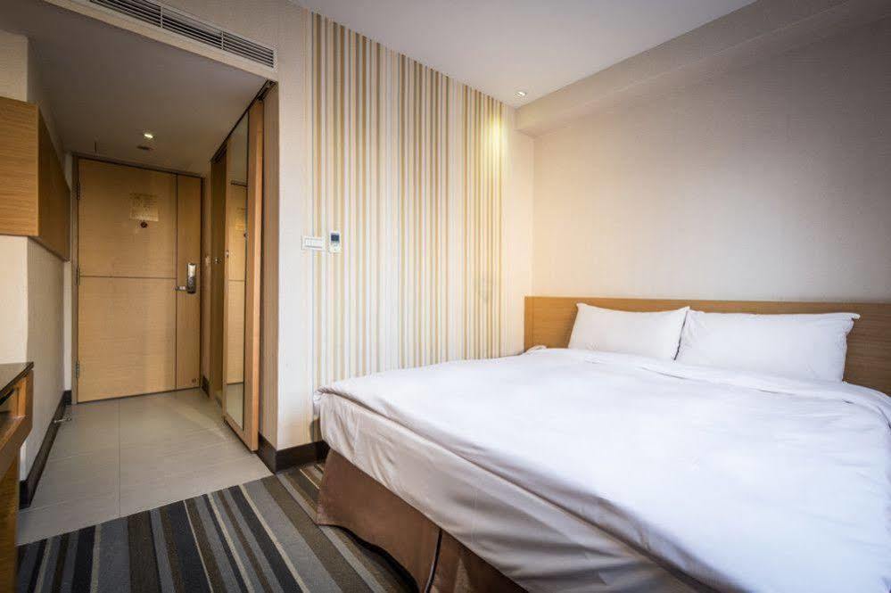 Country Garden Hotel Chiayi Exterior foto
