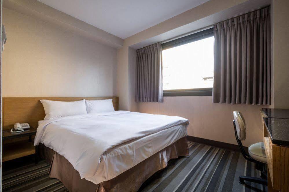 Country Garden Hotel Chiayi Exterior foto